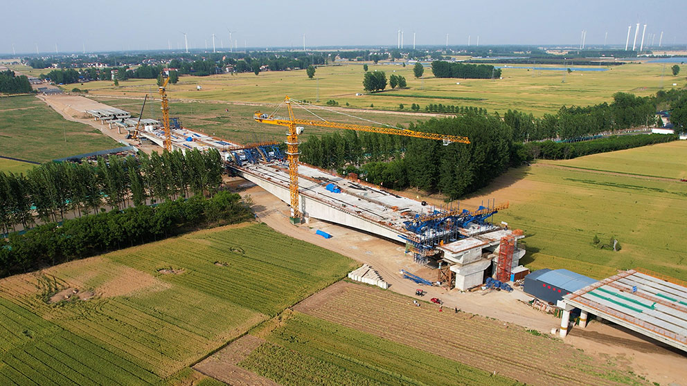 順利合龍 | 中鐵五局蘭太高速1標商丘干渠大橋標準化掛籃項目