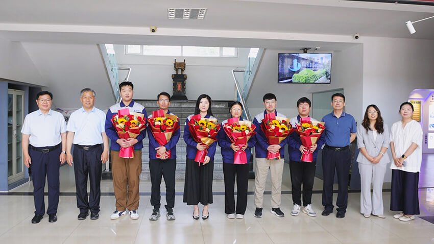 濱城區(qū)區(qū)委副書記張洪柱一行走訪慰問(wèn)博遠(yuǎn)科技工作者代表